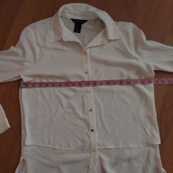 Investments white polyester button up blouse gold buttons long sleeve Sz small - Picture 3 of 6